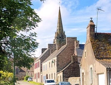 Entrée dans le bourg de Plufur - Côtes d'Armor