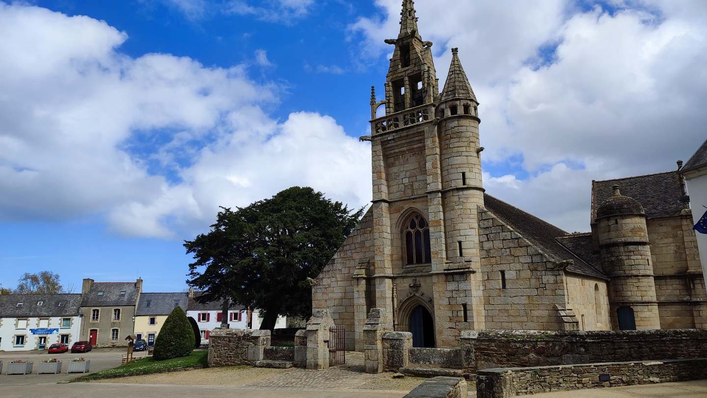 L'église Saint-Agapith et son enclos - joyau du patrimoine de Plouégat-Guérand